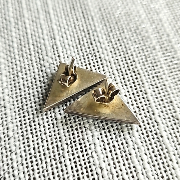 Vintage Silver and Blue Stone Triangle Earrings - Picture 4 of 6